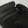 Handfläche von Paffen Sport Boxhandschuhe Stealth aus Leder in Schwarz