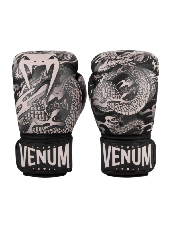 Venum Dragon Flight Boxhandschuhe in der Farbe Schwarz mit Drachenprint in Sandfarben