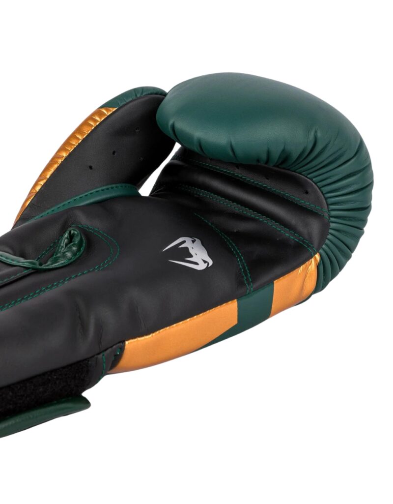 aussenhand: Venum Elite Boxhandschuhe in Grün