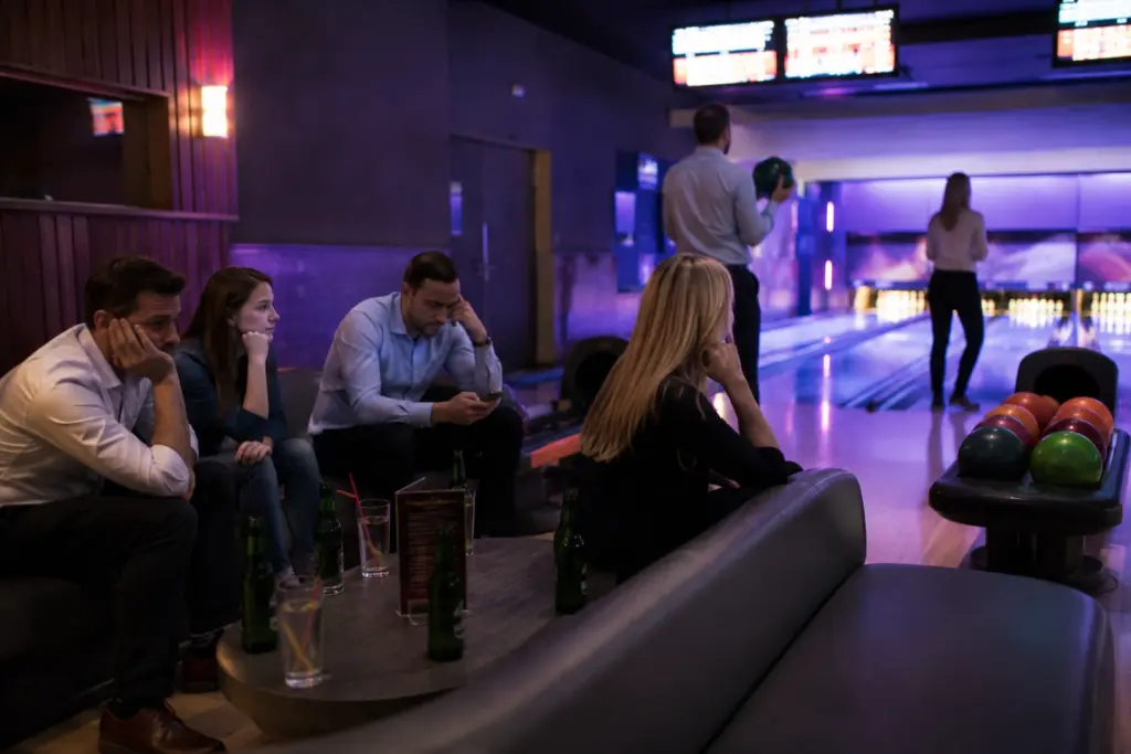 Langweiliges Teamevent im Bowling-Center